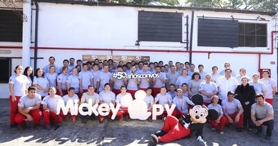 La empresa Mickey SRL realiza distintas capacitaciones al año al personal a fin de mantenerlos actualizados en sus áreas.