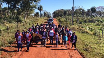 La caravana se dirige a la Parroquia María Auxiliadora de Arroyito.