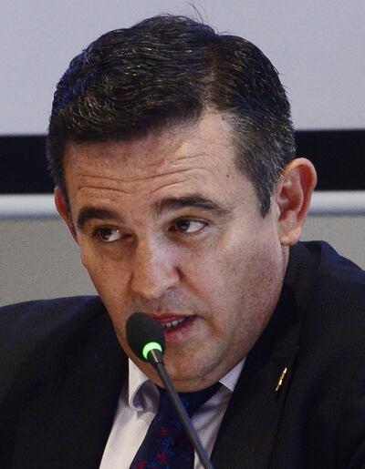 Eduardo Petta, ministro de Educación, advirtió que querellará a la senadora Esperanza Martínez (FG), si ella no se retracta.