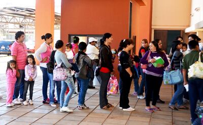 Las consultas pediátricas por infecciones respiratorias siguen reportando aumentos en varios hospitales públicos, informó la dirección de Vigilancia de la Salud en su reporte semanal.