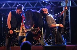 mythika-112538000000-513797.jpg