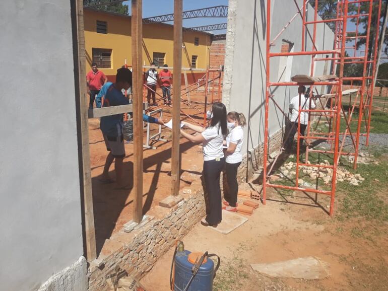 Los connacionales recibieron su alta médica.