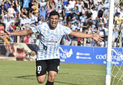 Carlos Agustín “Lito” Duarte Martínez (37 años), nacido en Mauricio José Troche es ídolo en Guaireña FC.