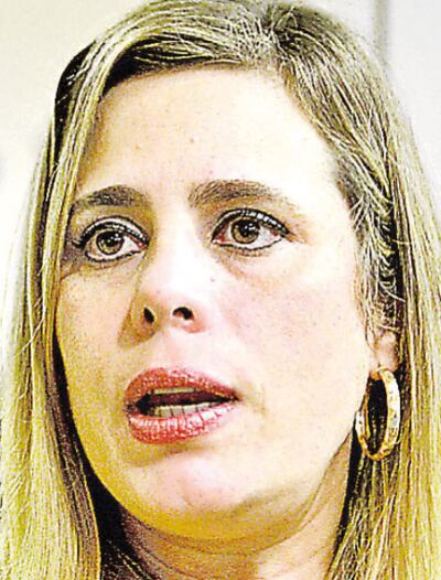 Kattya González, diputada del Partido Encuentro Nacional (PEN). Respaldó el juicio a la dupla presidencial.