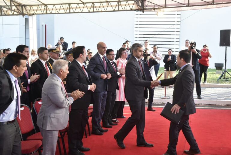 Acto de inauguración, en presencia de altas autoridades.