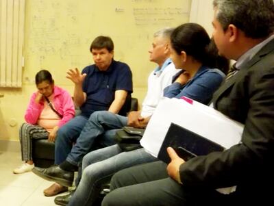 Parte de la delegación de ciudadanos del distrito de Yataity del Norte que se reunió ayer con el Dr. Juan Carlos Portillo.