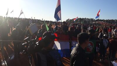 Campesinos que ocupan la propiedad en Repatriación.