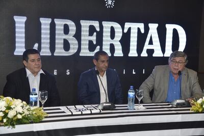 El presidente honorario de la institución, Horacio Cartes, también participó de la presentación.