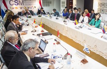 despues-de-dos-dias-de-reuniones-concluyo-ayer-en-la-sede-del-ministerio-de-relaciones-exteriores-la-xvi-conferencia-sobre-migraciones--220113000000-1519621.jpg