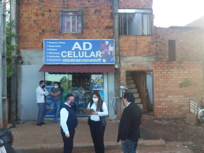 Los operativos son encabezados por el fiscal Edgar Benítez, en busca de evidencias con relación al crimen.