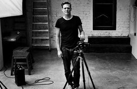 bryan-adams-da-a-conocer-su-faceta-como-fotografo-en-portugal-94400000000-1143469.jpg