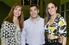 sandra-segovia-hugo-gaona-y-cinthia-benitez--191803000000-1765940.jpg