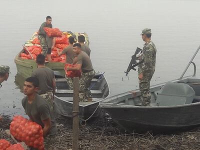 La Marina decomisó un importante cargamento de contrabando que ingresó desde Argentina.