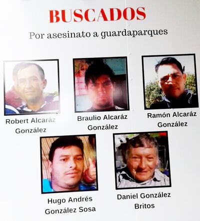 Panfleto con los rostros e identidades de los cinco imputados por el doble crimen ocurrido hace más de un año.