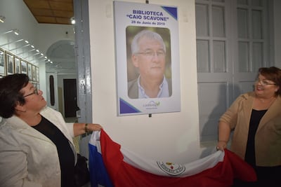 Biblioteca en homenaje a Caio Scavone.