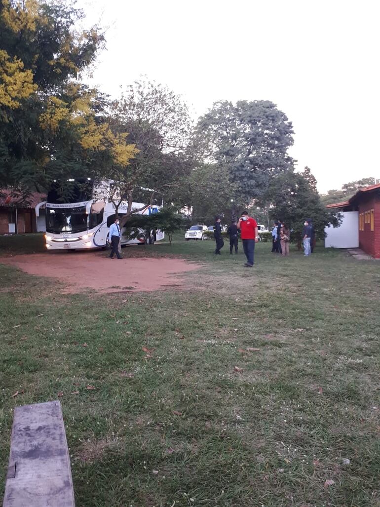 Los compatriotas estarán allí aislados hasta cumplir la cuarentena sanitaria.