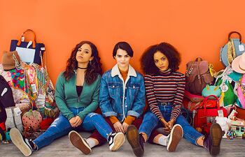 Una vida llena de lujos, un penoso pasado y la ausencia de pilares afectivos constituyen las realidades de Moe, Tabitha y Elodie.