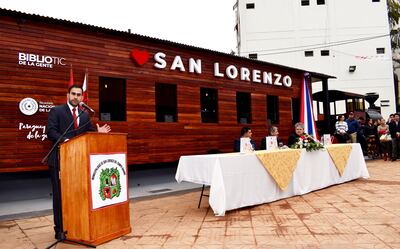 El ministro de la Juventud, Felipe Salomón, se dirige a los presentes durante el acto de inauguración  de la réplica del Tren Lechero realizado ayer. Asistieron historiadores y autoridades comunales.