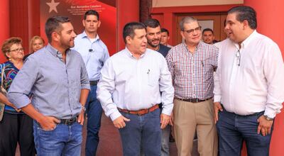 El expresidente Horacio Cartes ayer en la ANR donde se desarrolló una feria de empleo.