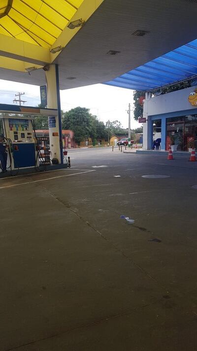 Los cinco delincuentes llegaron fuertemente armados esta madrugada.