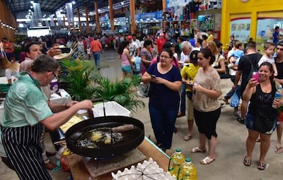Masiva concurrencia en jornada para promover la producción y comercialización de la mandioca.