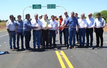 inauguracion-del-tramo-1-en-loma-plata--142346000000-1847389.jpg