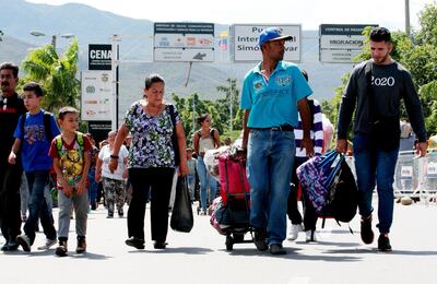 Venezolanos siguen huyen en masa de la crisis en la que está sumida su país.