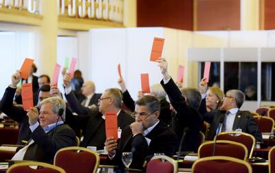 El vicepresidente del Parlasur, Manuel Morínigo (PLRA, efrainista) y  Jorge Baruja (ANR, cartista) en la sesión del Parlasur.