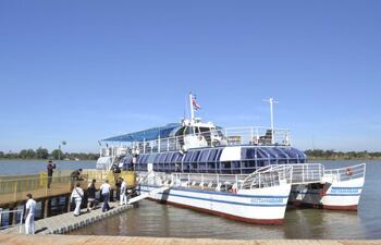 en-hernandarias-un-paseo-por-el-lago-itaipu-en-catamaran-es-una-muy-buena-opcion-turistica-los-feriados-largos-benefician-al-turismo-interno-y-este-205553000000-1567406.jpg