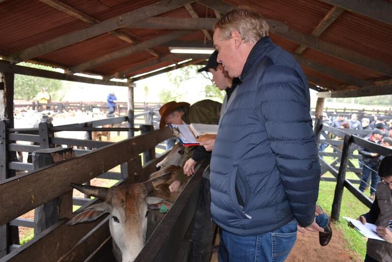 /pf/resources/images/abc-placeholder.png?d=2399