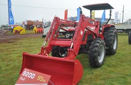 mahindra-tambien-presenta-tractores-en-el-stand-de-innovar--210522000000-1815511.jpg
