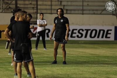 Santa Cruz en el reconocimiento del estadio Jocay de la ciudad de Manta.