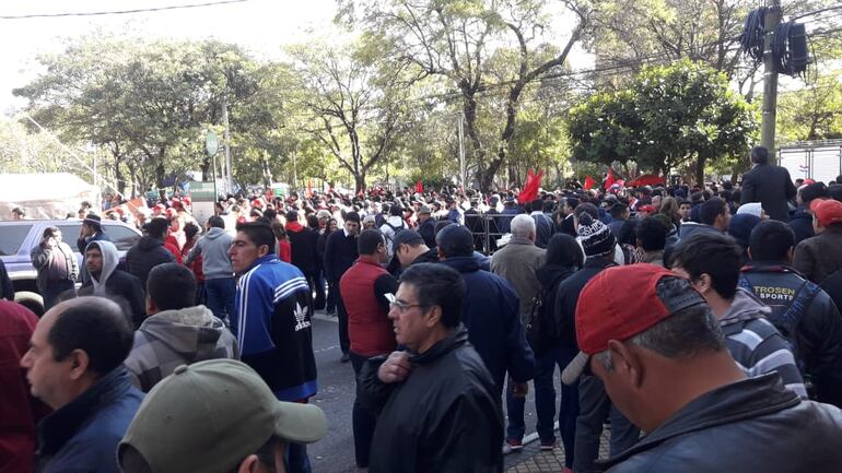 Demostración de apoyo a Mario Abdo.