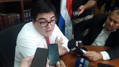 El viceministro de Transporte Pedro Britos asegura que la formalización beneficiará a los choferes, pues dejarán atrás la inestabilidad laboral.