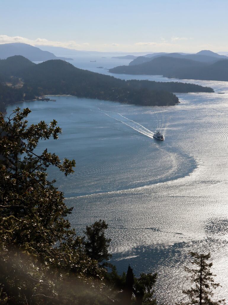 La vista desde el Monte Galiano llega con buen tiempo hasta Estados Unidos.