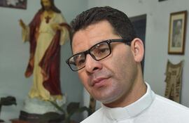presbitero-arnaldo-godoy-cura-rector-de-la-basilica-de-caacupe-conversa-con-abc-color-sobre-la-organizacion-de-la-festividad--130039000000-1657243.jpg