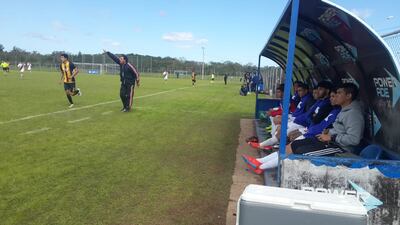 La banca de River Plate Sub 18 ante Guaraní.