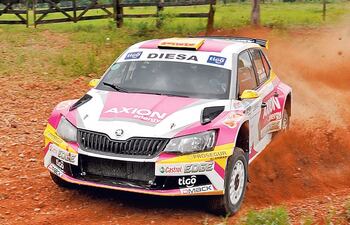 por-tercer-ano-consecutivo-gustavo-saba-se-corona-campeon-nacional-de-rally-2018-luego-de-una-temporada-exitosa-al-mando-del-skoda-fabia-r5-foto-y-223952000000-1773178.jpg