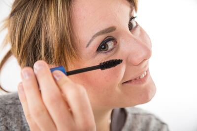 El cepillo de rímel no sólo sirve para las pestañas.