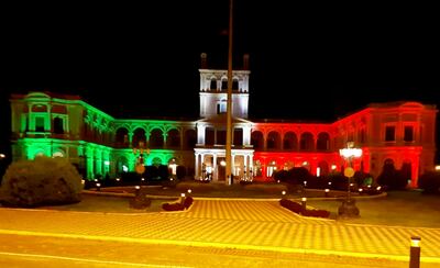 Paraguay expresó su solidaridad y apoyo a Italia iluminando el Palacio de López con los colores de su bandera.