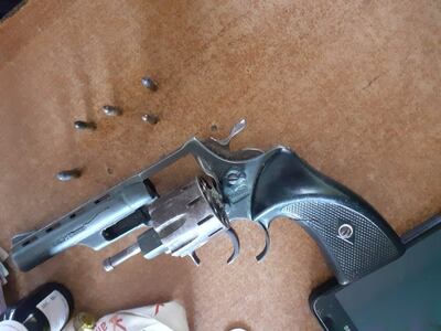 Mujer intentó ingresar con arma de fuego a La Olla.