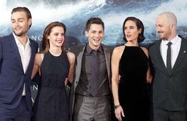 los-actores-douglas-booth-emma-watson-logan-lerman-jennifer-connelly-y-el-director-darren-aronofsky-en-la-premire-del-filme-noah-en-berli-210947000000-1060290.jpg