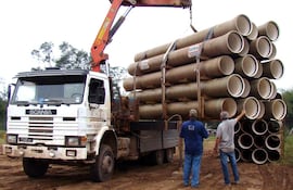 llegan-mas-tubos-para-el-acueducto-chaqueno-esta-vez-desde-el-brasil-190614000000-575930.jpg
