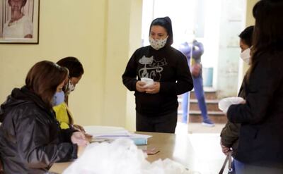 Las familias comenzaron ayer a recibir los kits de semillas y fertilizantes para la implementación de huertas.
