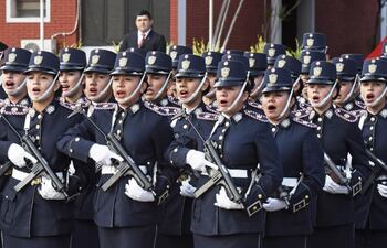 cadetes-femeninas-del-instituto-superior-de-educacion-policial-en-formacion-en-el-predio-de-la-institucion--204558000000-1753699.jpg
