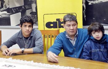 diego-moises-llerena-pascottini-en-nuestra-redaccion-con-rafael-bobadilla--220944000000-1126635.jpg