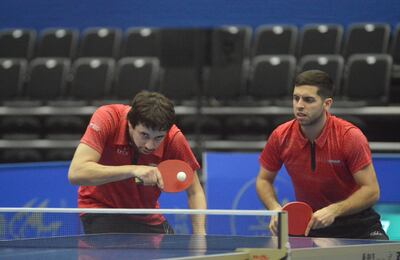 En el inicio de los dobles, Axel Gavilán y Marcelo Aguirre juegan hoy contra Chile.