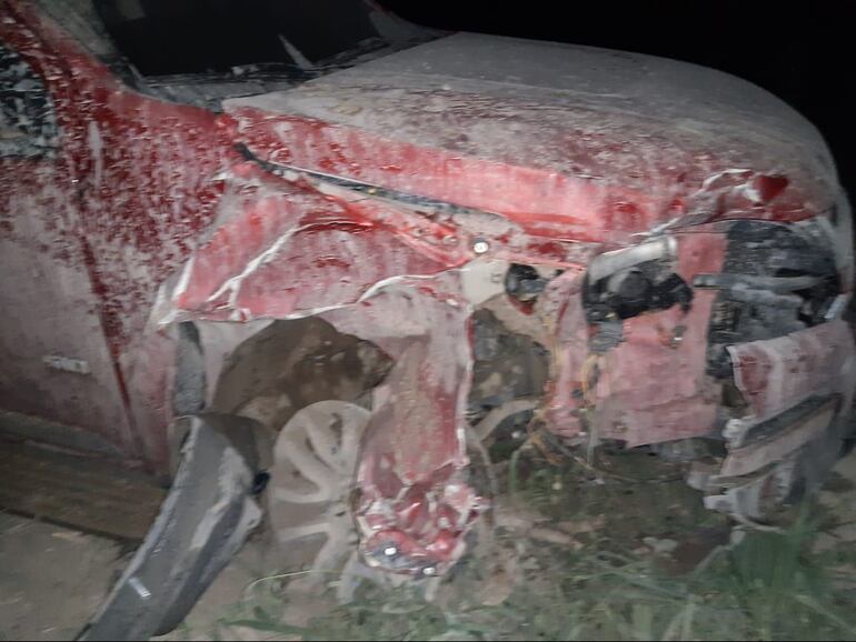 Así quedó la camioneta tras el accidente.