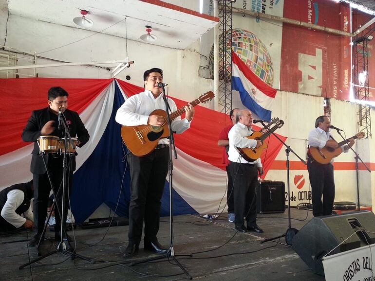 Rigoberto Arévalo y su Trío de siempre será una de las atracciones de la "Noche Paraguaya".