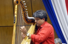 francisco-gimenez-lanzara-manana-el-dvd-de-kambapu-disco-que-ya-fue-presentado-en-2014--211826000000-1421325.jpg